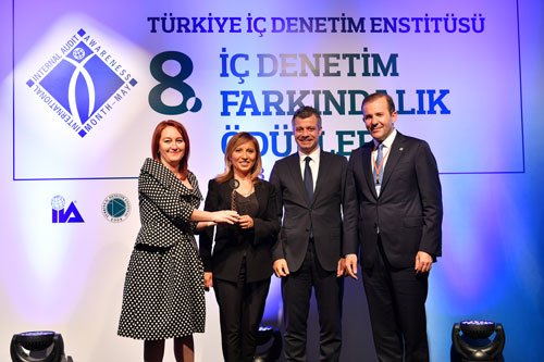 YKKD "Toplumsal Farkındalık" Ödülü Aldı!